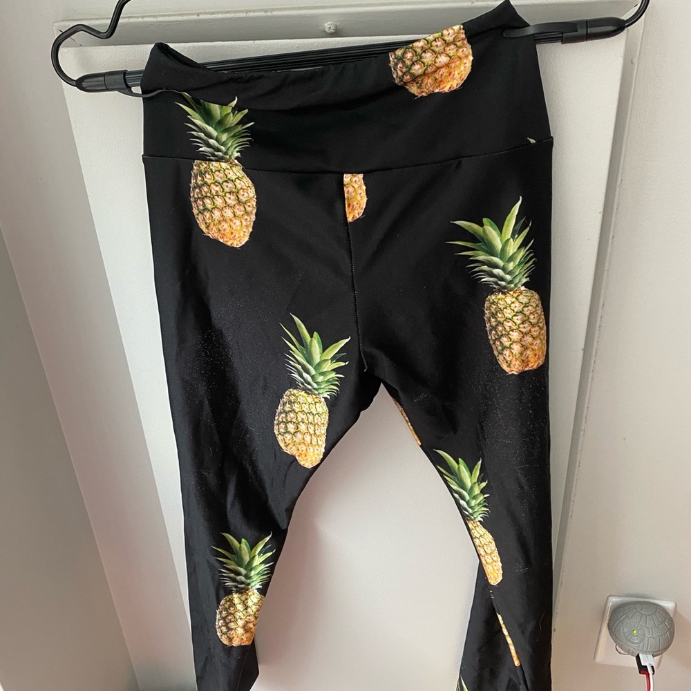 GOLDSHEEP PINEAPPLE CROPPED